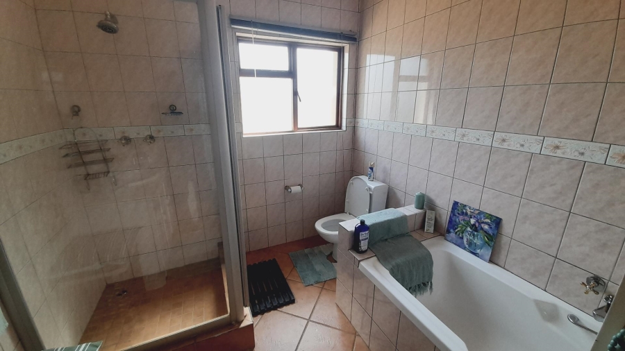 3 Bedroom Property for Sale in Kosmos Ridge North West